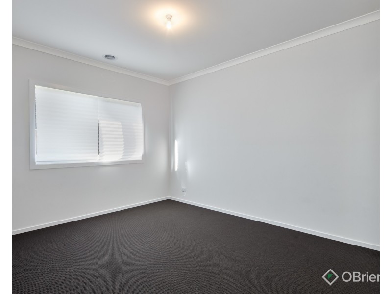 5 Davallia Crescent, Drouin VIC 3818