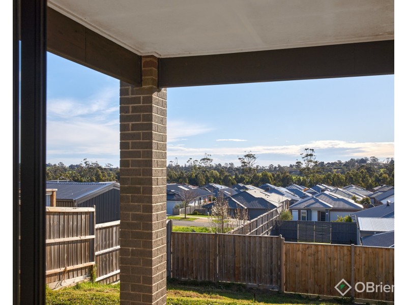 5 Davallia Crescent, Drouin VIC 3818