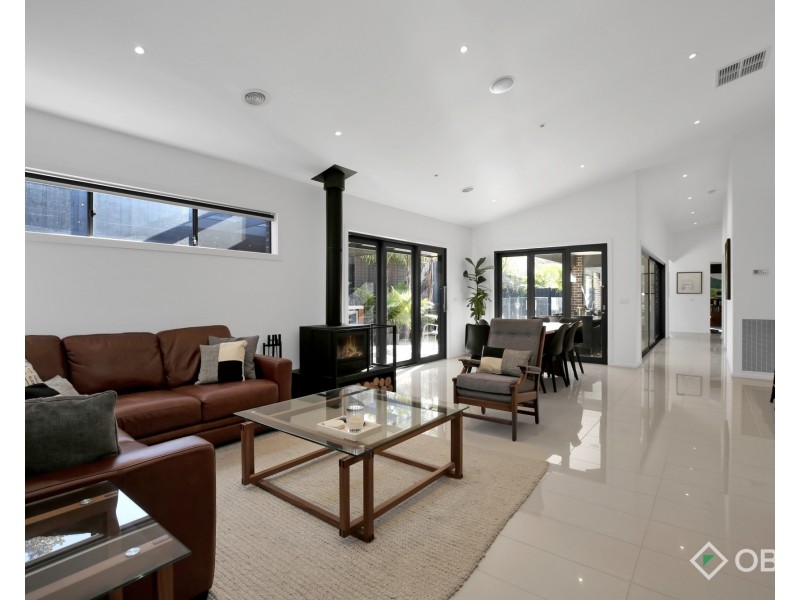 11 Hillgrove Close, Warragul VIC 3820
