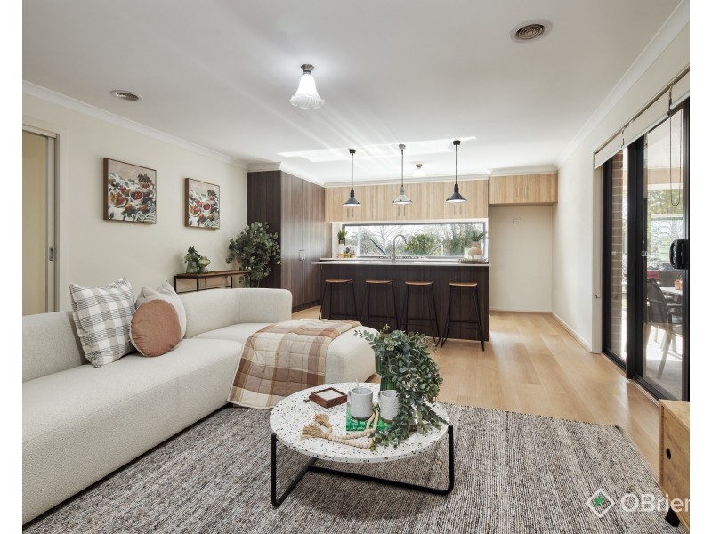 4 Waterford Court, Drouin VIC 3818