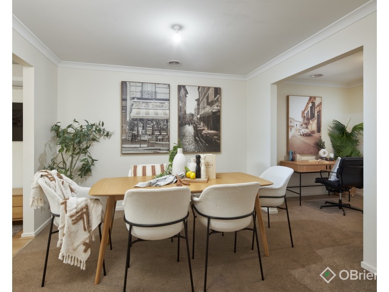 4 Waterford Court, Drouin VIC 3818