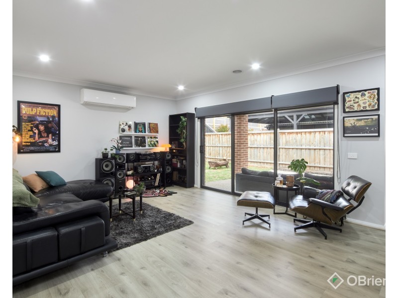 25 Wakeful Crescent, Drouin VIC 3818