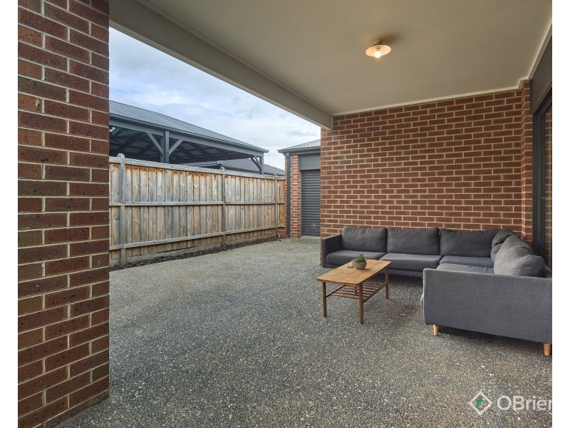 25 Wakeful Crescent, Drouin VIC 3818