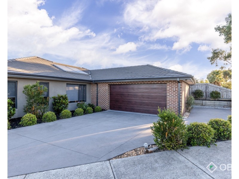 2 Saxon Road, Drouin VIC 3818