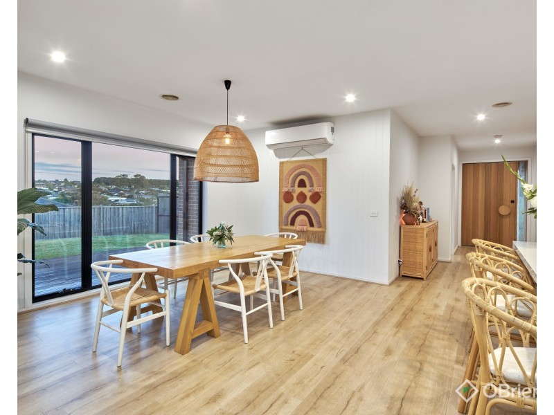 19 Sloane Square, Drouin VIC 3818