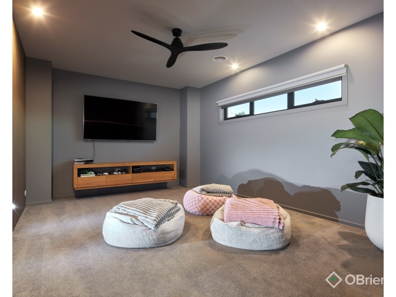 19 Sloane Square, Drouin VIC 3818