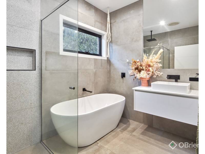 19 Sloane Square, Drouin VIC 3818
