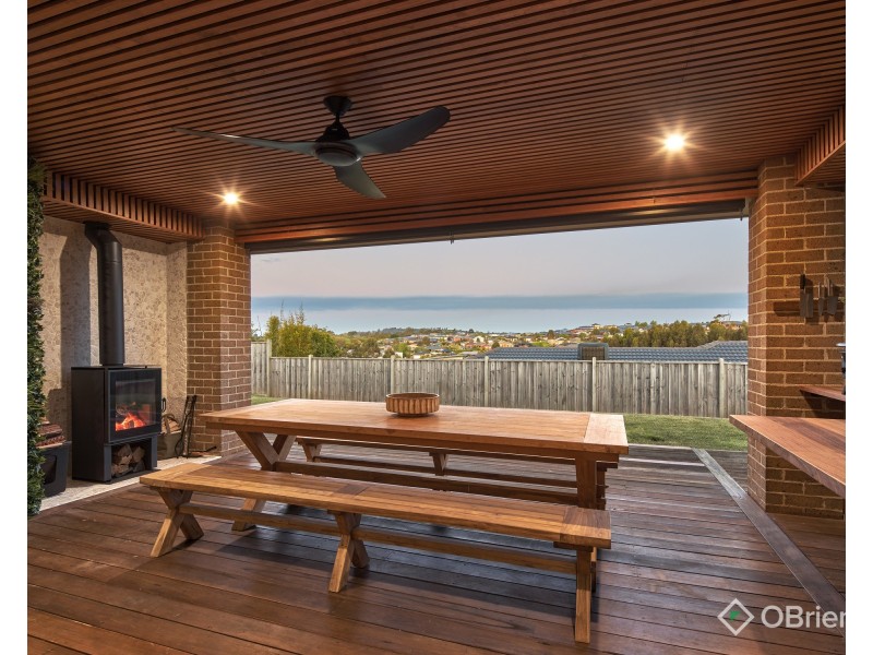 19 Sloane Square, Drouin VIC 3818