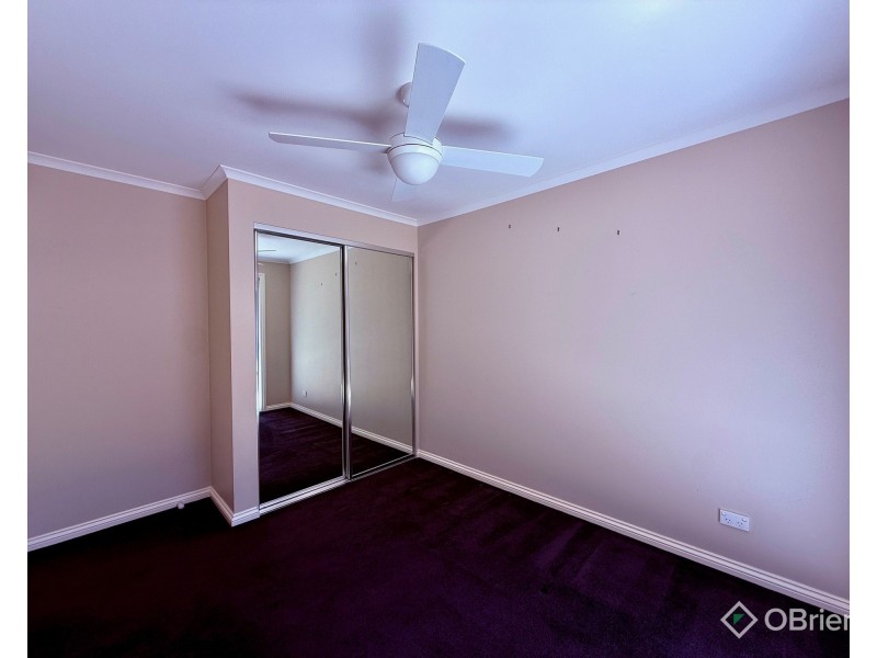 25 Buscombe Crescent, Drouin VIC 3818