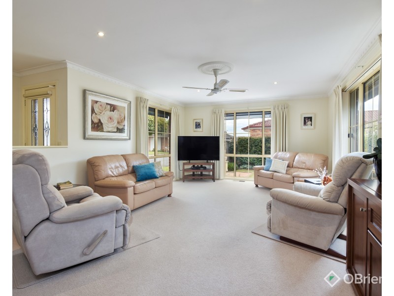 7 Rees Close, Drouin VIC 3818