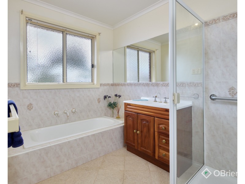 7 Rees Close, Drouin VIC 3818