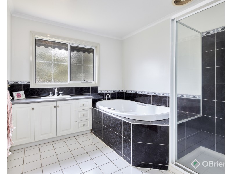 18 Mitchell Court, Warragul VIC 3820