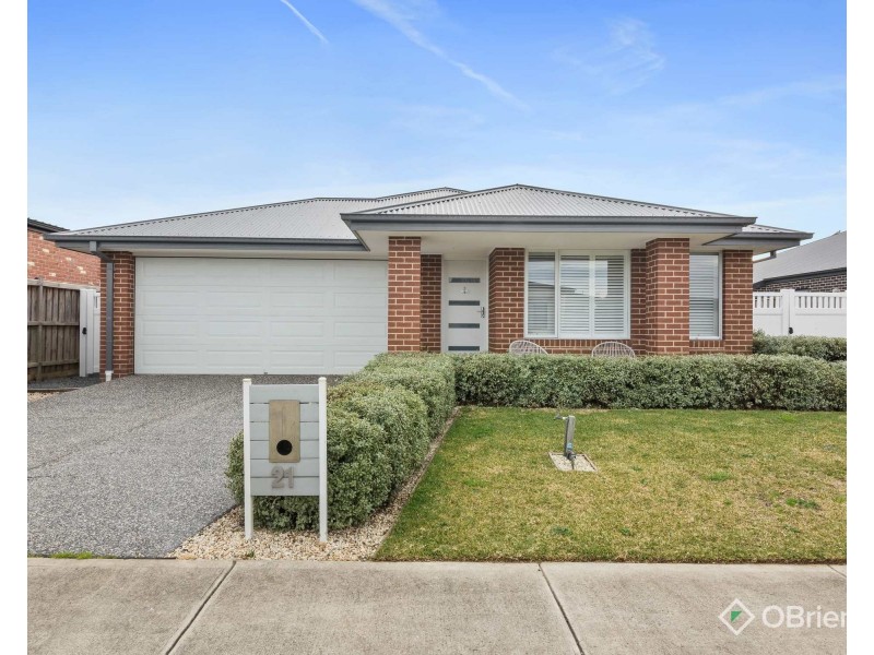 21 Coventry Drive, Warragul VIC 3820