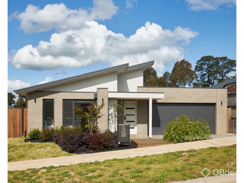 32 Kurrajong Road, Warragul VIC 3820
