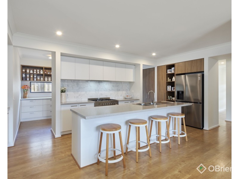 32 Kurrajong Road, Warragul VIC 3820