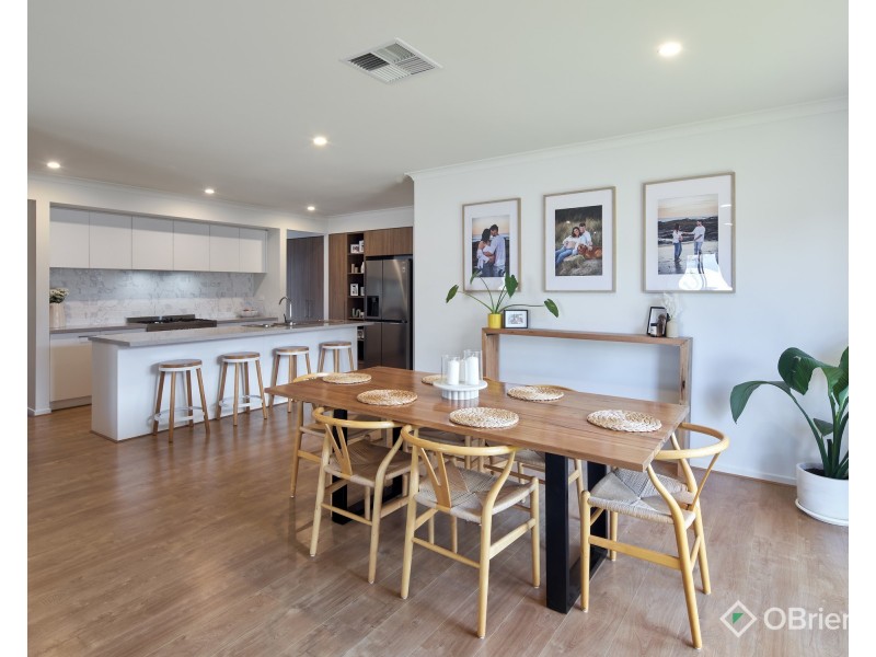 32 Kurrajong Road, Warragul VIC 3820