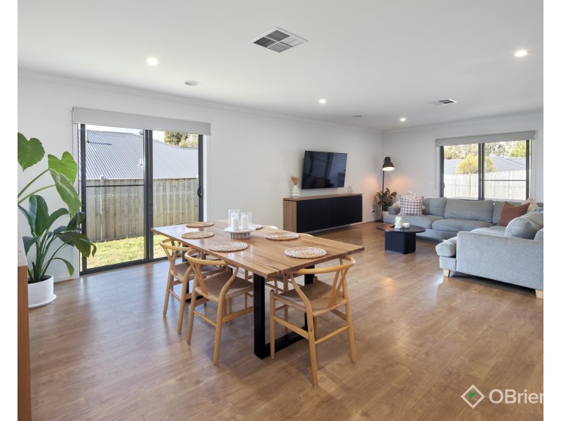 32 Kurrajong Road, Warragul VIC 3820