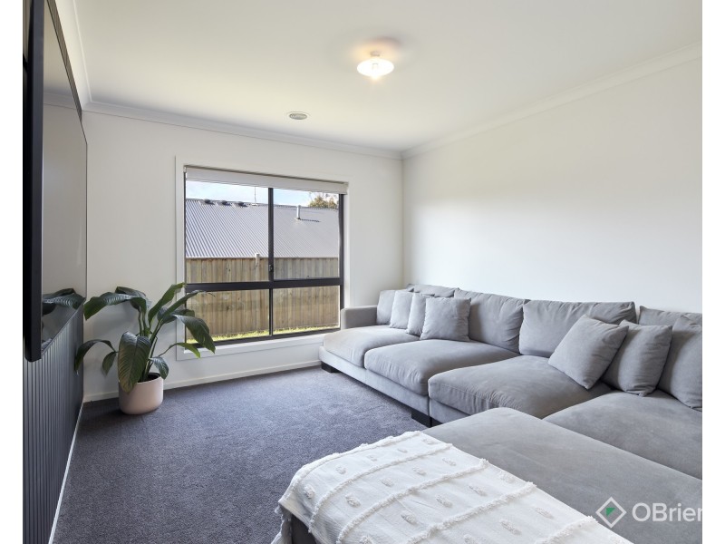 32 Kurrajong Road, Warragul VIC 3820
