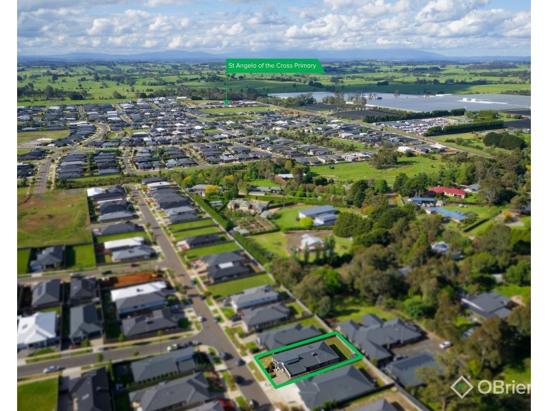 32 Kurrajong Road, Warragul VIC 3820