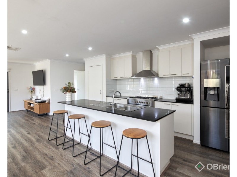 12 Coventry Drive, Warragul VIC 3820