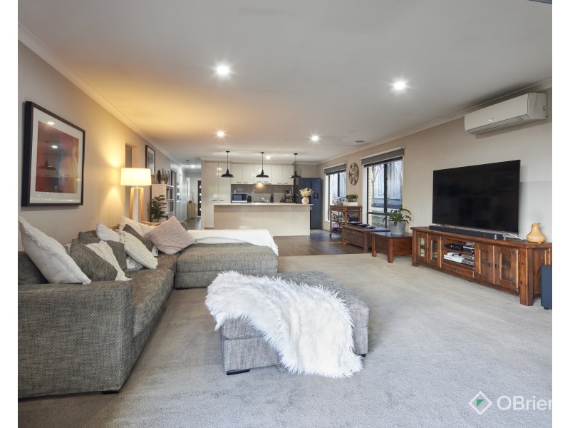 22 Ajax Street, Drouin VIC 3818
