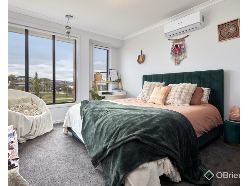 12 Snows Hill Avenue, Warragul VIC 3820