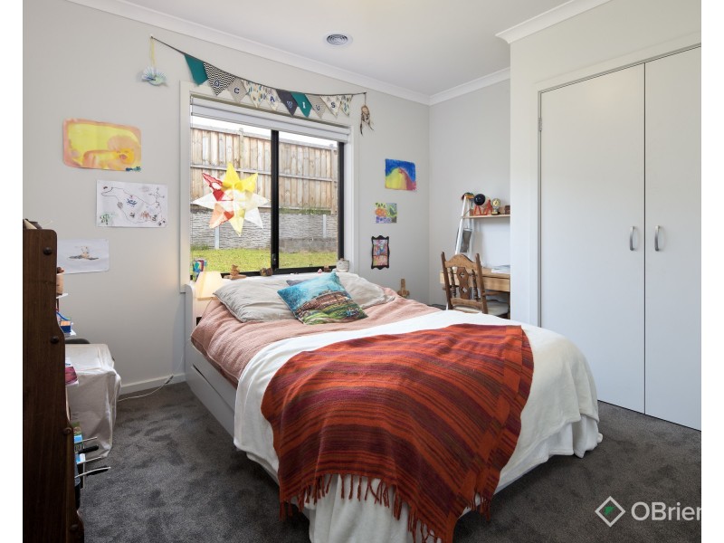 12 Snows Hill Avenue, Warragul VIC 3820