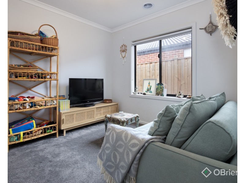 12 Snows Hill Avenue, Warragul VIC 3820