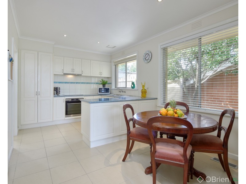 27 Clifford Street, Warragul VIC 3820