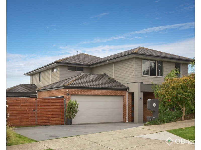 9 Finch Court, Drouin VIC 3818