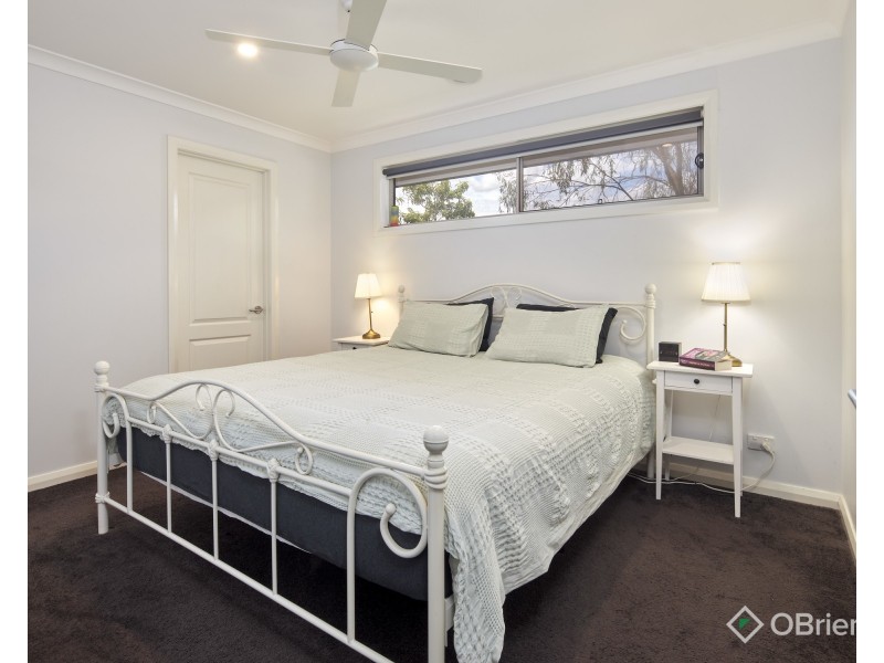 9 Finch Court, Drouin VIC 3818