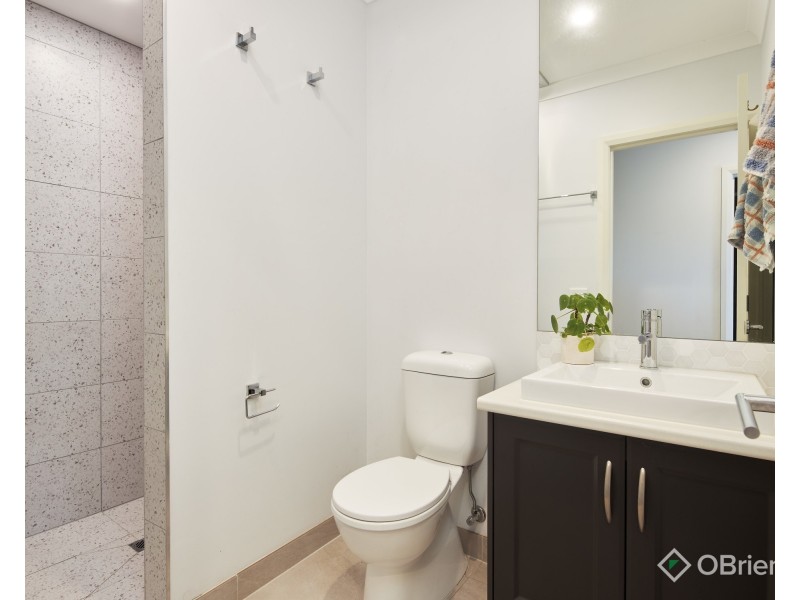 9 Finch Court, Drouin VIC 3818