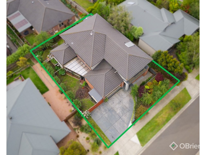 9 Finch Court, Drouin VIC 3818