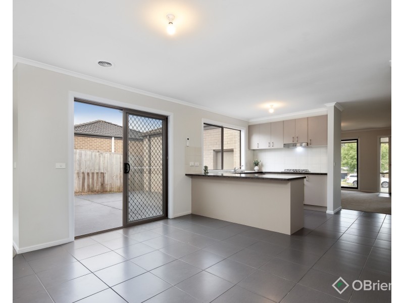 5 Harmon Drive, Drouin VIC 3818