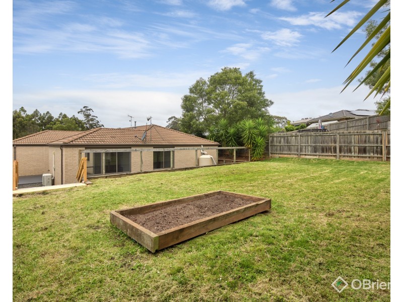 5 Harmon Drive, Drouin VIC 3818