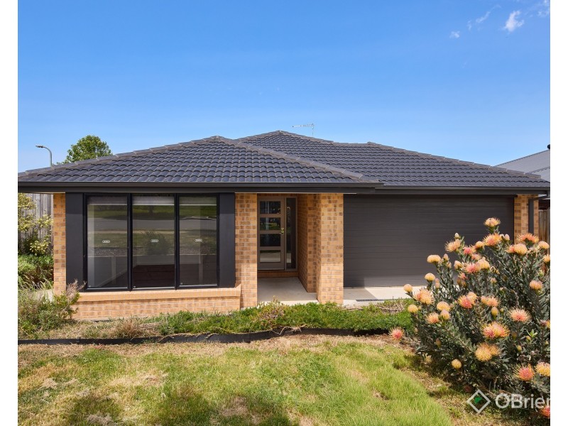 33 Streeton Drive, Warragul VIC 3820