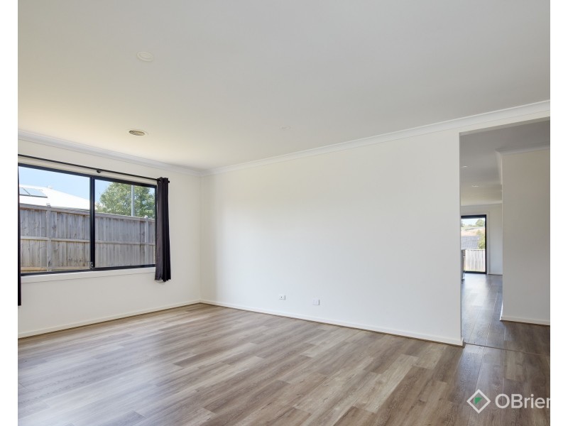 33 Streeton Drive, Warragul VIC 3820
