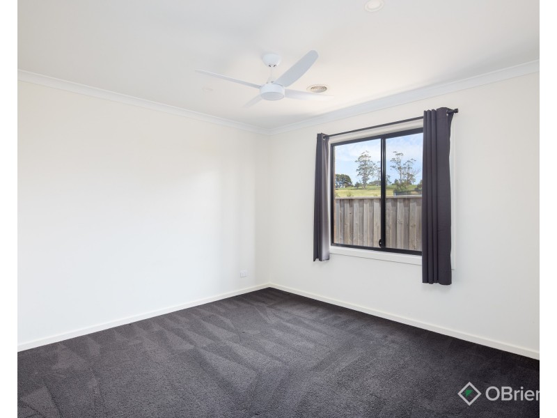 33 Streeton Drive, Warragul VIC 3820