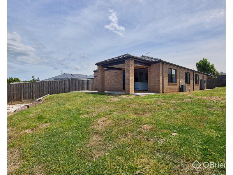 33 Streeton Drive, Warragul VIC 3820