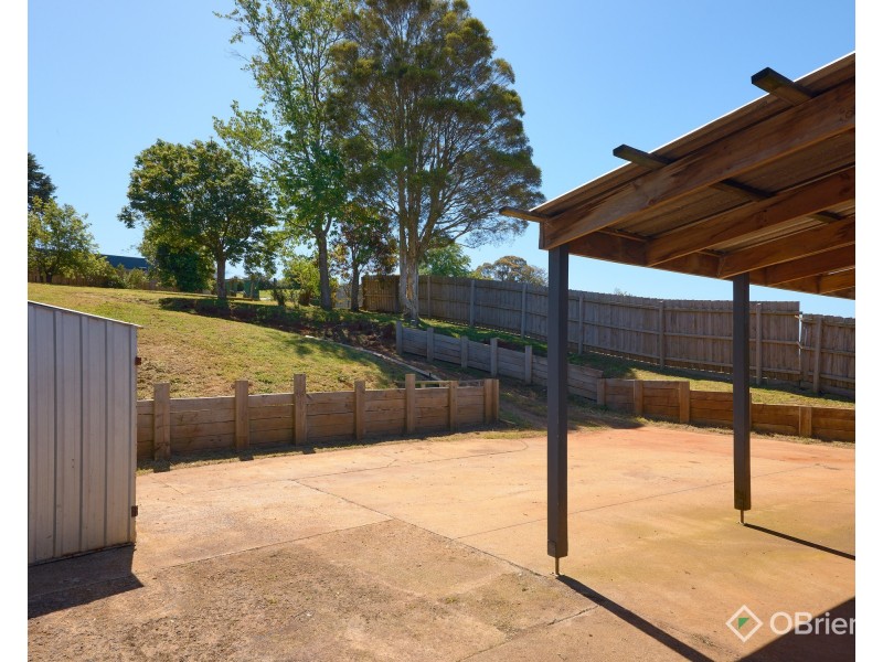 27 Korumburra-Warragul Road, Warragul VIC 3820