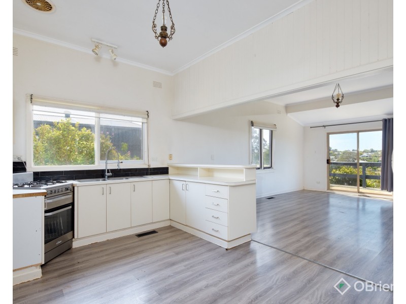 27 Korumburra-Warragul Road, Warragul VIC 3820