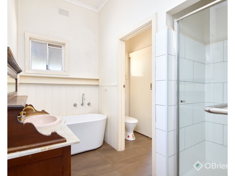 27 Korumburra-Warragul Road, Warragul VIC 3820