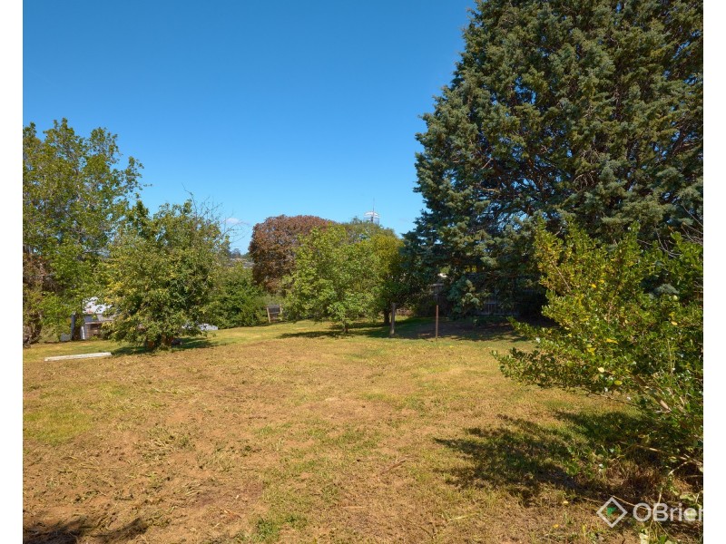 27 Korumburra-Warragul Road, Warragul VIC 3820