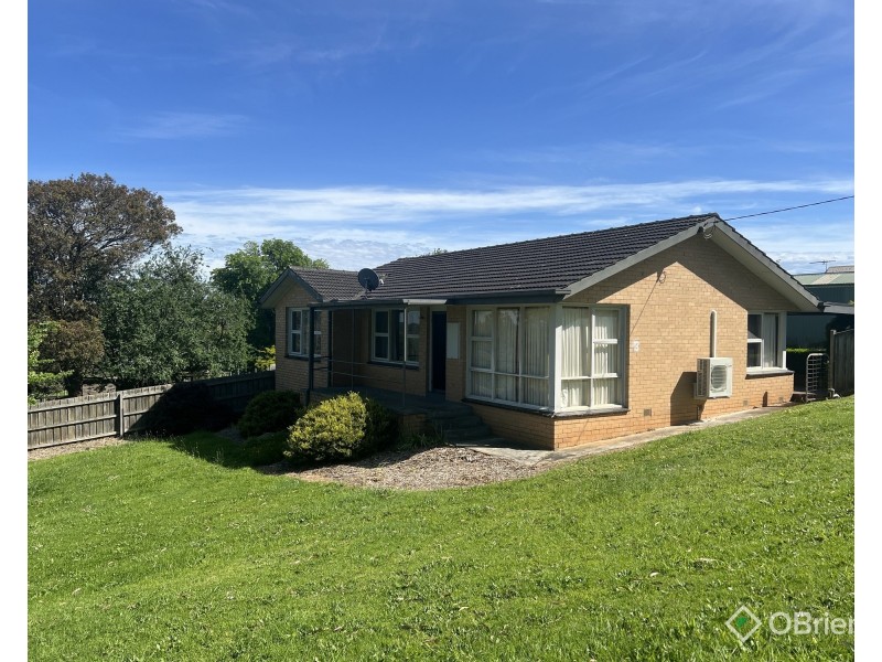 13 Francis Avenue, Drouin VIC 3818