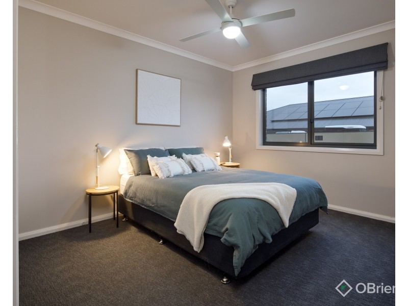 7 Sloane Square, Drouin VIC 3818