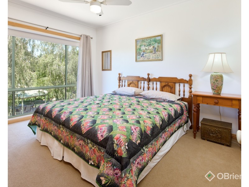 11 Greenland Drive, Drouin VIC 3818