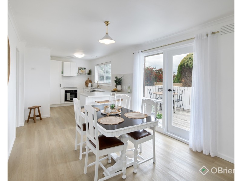 2/125 Brandy Creek Road, Warragul VIC 3820