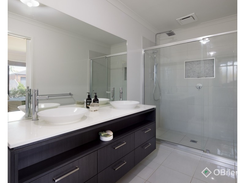 10 Buckland Drive, Warragul VIC 3820
