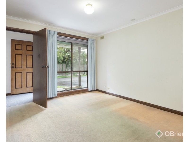 2/11 Mackey Street, Longwarry VIC 3816