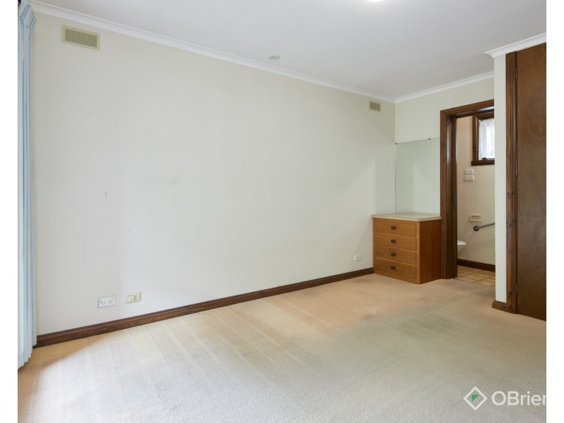 2/11 Mackey Street, Longwarry VIC 3816